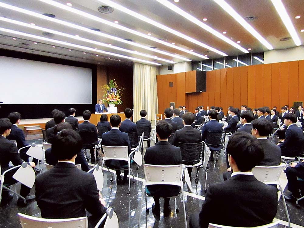 電機各社が各地で入社式、一日も早い戦力化期待 　「ポテンシャル発揮して」