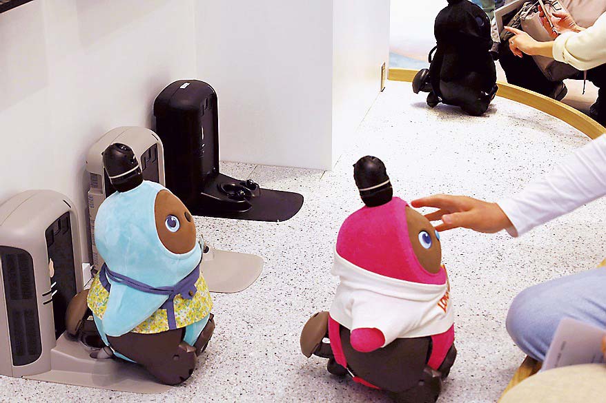 東京・丸ビルに オフィス需要を見込む　GROOVE Xが期間限定で「LOVOTストア」